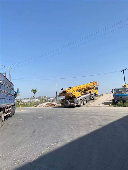 洛江区25吨吊车的租赁价格大概是多少？