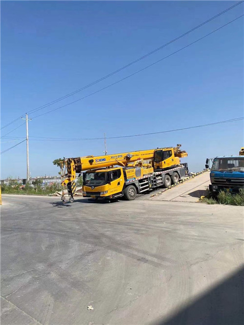 洛江区吊车作业时，可能会产生哪些额外收费项目？