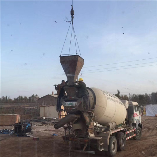 洛江区“精准瞄准”—— 吊车的 “定位导航” 技术